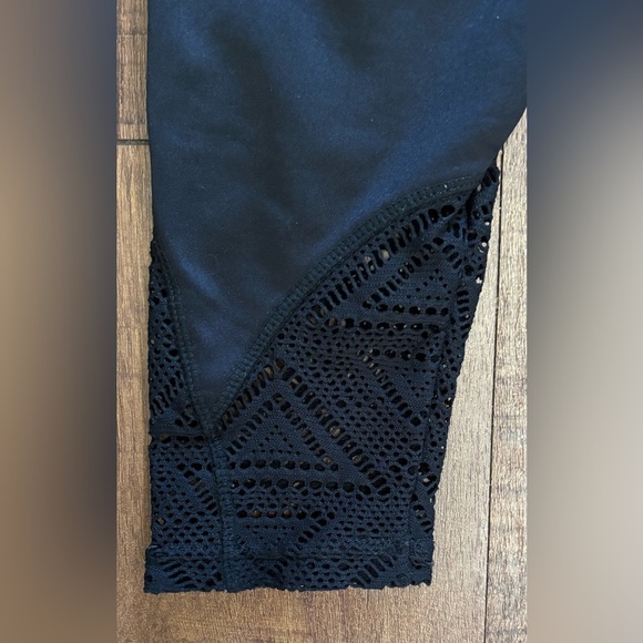 Sam Edelman Womens black leggings cut out Sz Medium - Picture 4 of 7